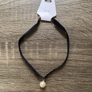 Black Pearl Choker
